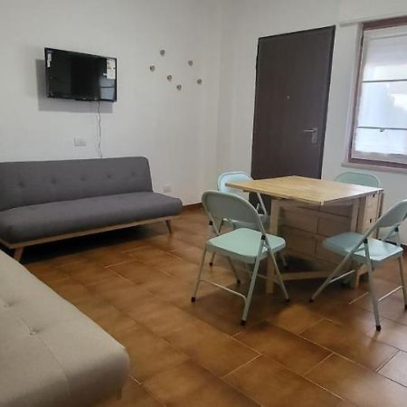 ヴィッラシミーウスA Casa Di Pintusアパートメント エクステリア 写真